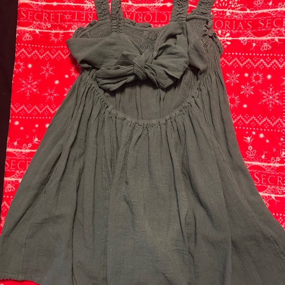 Free People Green Backless with tie summer Dress WITH POCKETS! - Picture 2 of 8